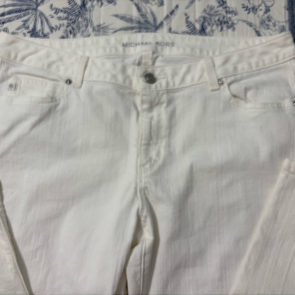 Michael Kors White Jeans - Picture 2 of 6